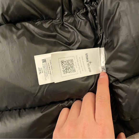 Brand new stone island ripstop gore Tex down parka
Size XL - Picture 4 of 13